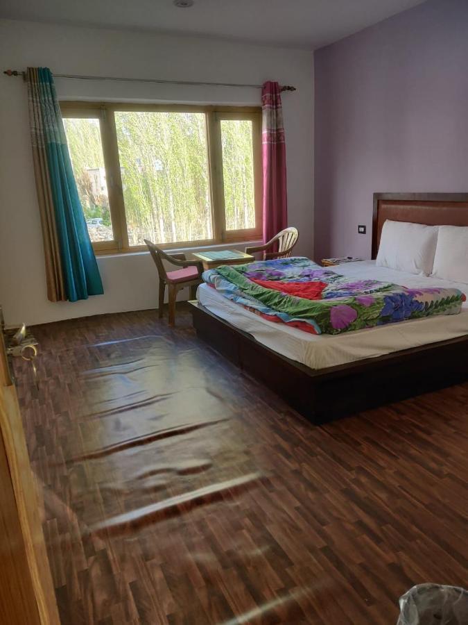 Tsetan Guest House Leh Exterior foto
